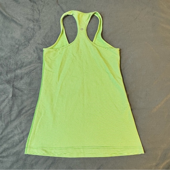 Lululemon Athletica Gingham Green Racerback Tank Top

#1080 - Picture 8 of 8